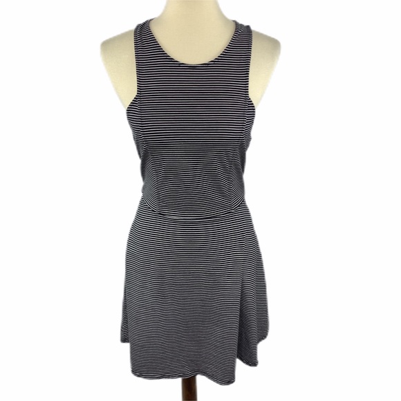 American Eagle Outfitters Dresses & Skirts - American Eagle Black White Stripe Dress Large